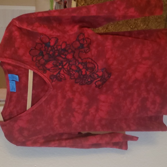 3 for $30 TeeCo Red Top L - Picture 1 of 3